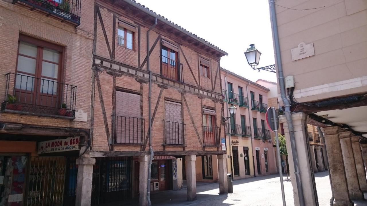 Casa De Huespedes Vecinodecerbantes Hotel Alcalá de Henares Екстериор снимка